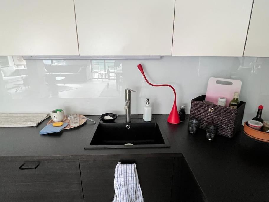 Kazanlak Large Guest House Apartment Near The Center With Full Kitchen & Dining Room, King Beds, Garden Patio, Free Parking & Self Check-In Zewnętrze zdjęcie